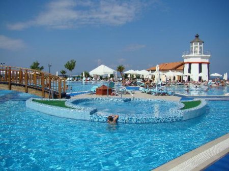 625ec1d0c55f06072385a043f5755444 - Sea Light 5 - один из лучших отелей в Кушадасы (Турция) для семейного отдыха