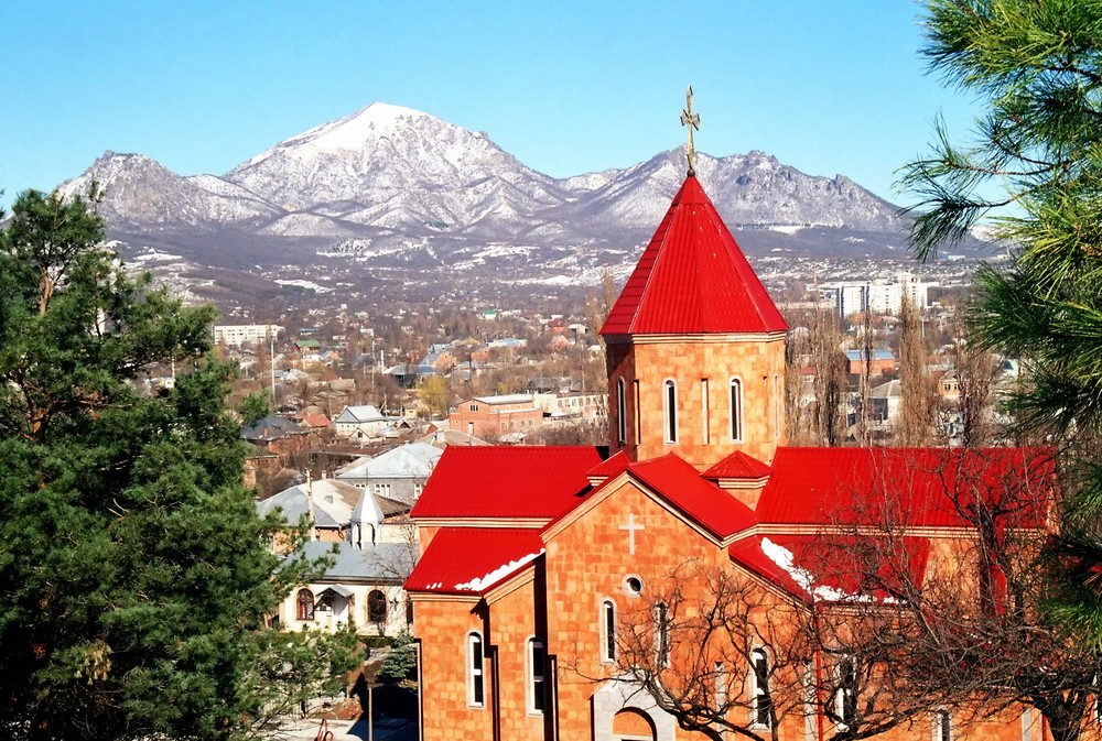 44Ysg - Armenian church.