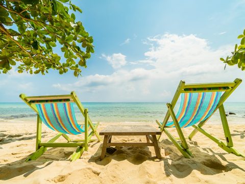 Sky Sea Sunlounger Beach Rest 578602 1280x853 480x360 - Как планировать летний отпуск в 2022 году