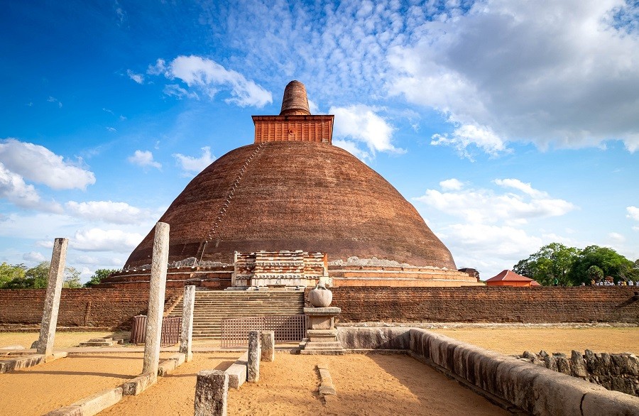 zagruzhennoe 1 - Jetavana Dagoba is one of the central landmarks in the sacred world heritage city of Anuradhapura, Sri Lanka