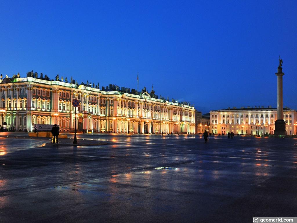 5179 Palace Square Petersburg 4 - ТОП 10 Музеев России