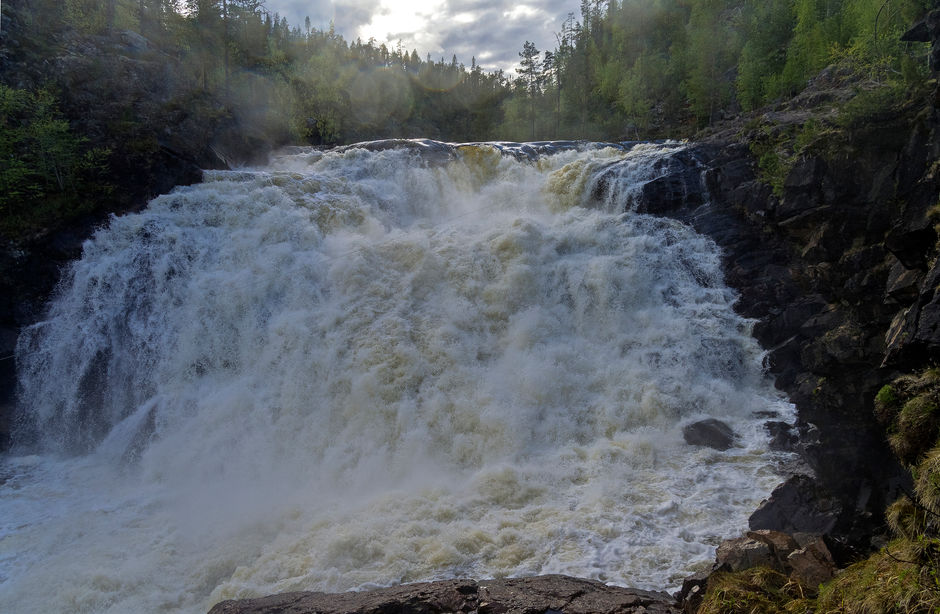 0b6162036e4cb1f10b7435ab436b894a - Водопады России: топ самых красивых и необычных водопадов