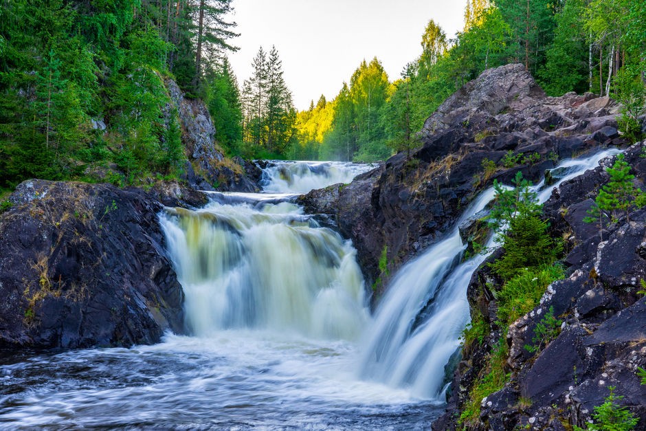 ae23324e30217a73d26bdd092eb83ea6 - Водопады России: топ самых красивых и необычных водопадов